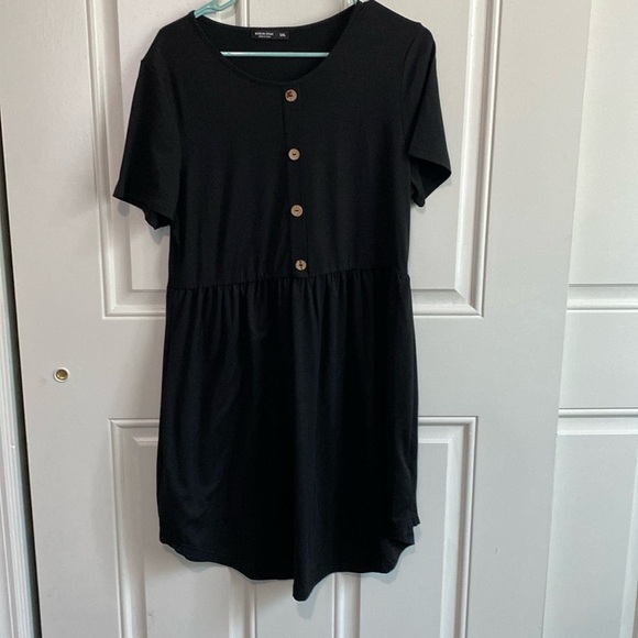 SHEIN Dresses & Skirts - SHEIN CURVE black dress